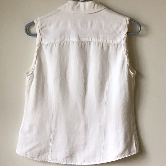 Linen blend button front sleeveless top. Stitched pleat detail. Pit to pit 19”. - Picture 4 of 7